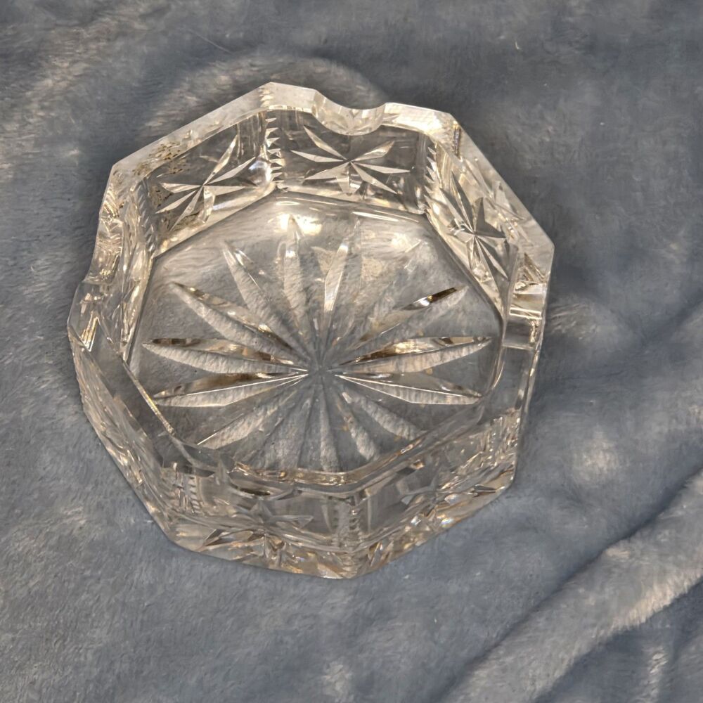 Vintage Clear Pressed Glass Ashtray Starburst Pattern Heavy Faceted